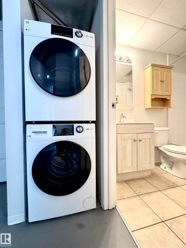 511 10024 Jasper Avenue, Edmonton, AB - Indoor Photo Showing Laundry Room