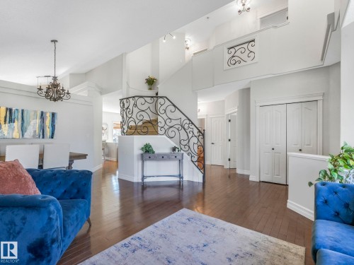 160 Carlson Close, Edmonton, AB - Indoor