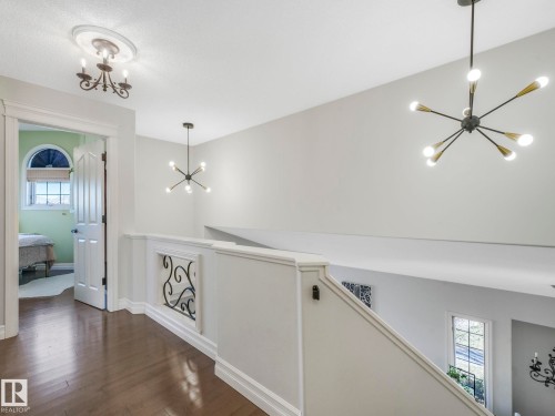 160 Carlson Close, Edmonton, AB - Indoor Photo Showing Other Room