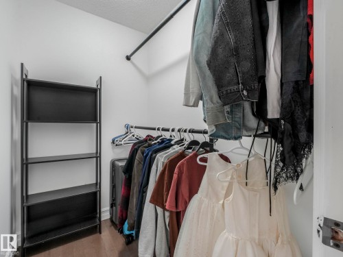 160 Carlson Close, Edmonton, AB - Indoor With Storage
