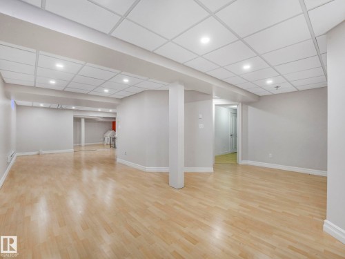 160 Carlson Close, Edmonton, AB - Indoor