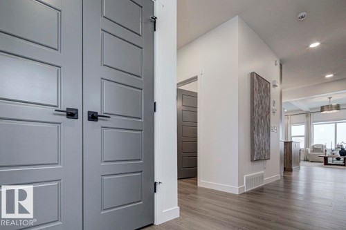 5921 Raven Crescent, Edmonton, AB - Indoor Photo Showing Other Room