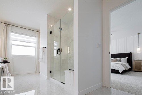 5921 Raven Crescent, Edmonton, AB - Indoor Photo Showing Bathroom