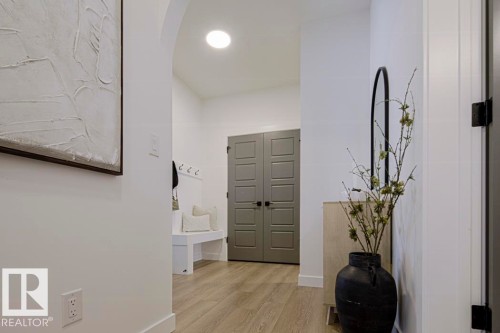 5921 Raven Crescent, Edmonton, AB - Indoor Photo Showing Other Room