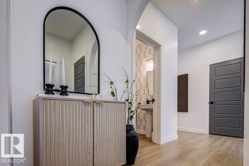 5921 Raven Crescent, Edmonton, AB - Indoor Photo Showing Other Room