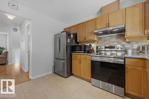 17624 96 Avenue, Edmonton, AB - Indoor Photo Showing Kitchen