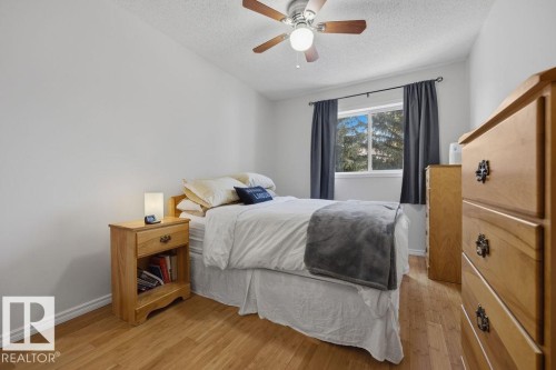 17624 96 Avenue, Edmonton, AB - Indoor Photo Showing Bedroom