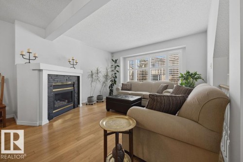 17624 96 Avenue, Edmonton, AB - Indoor Photo Showing Living Room With Fireplace
