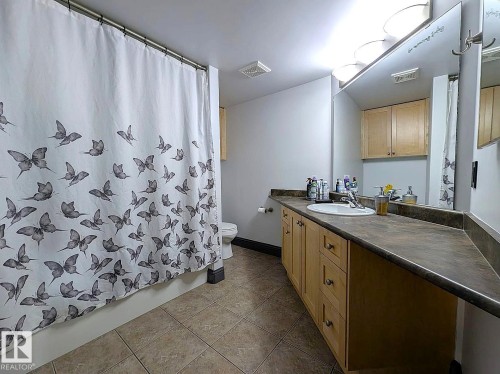324 13111 140 Avenue, Edmonton, AB - Indoor Photo Showing Bathroom