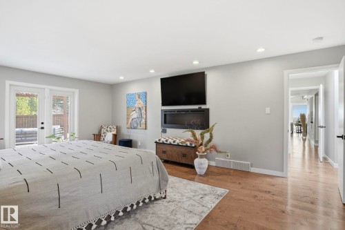 13904 86 Avenue, Edmonton, AB - Indoor Photo Showing Bedroom