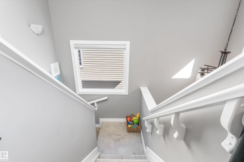 8355 Ellis Crescent, Edmonton, AB - Indoor Photo Showing Other Room