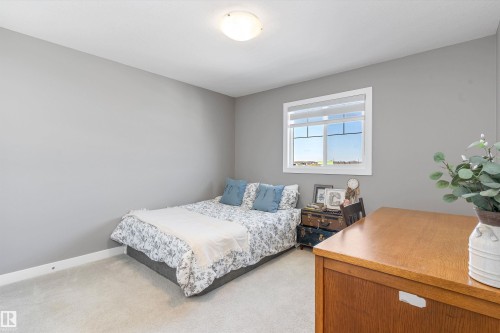 8355 Ellis Crescent, Edmonton, AB - Indoor Photo Showing Bedroom