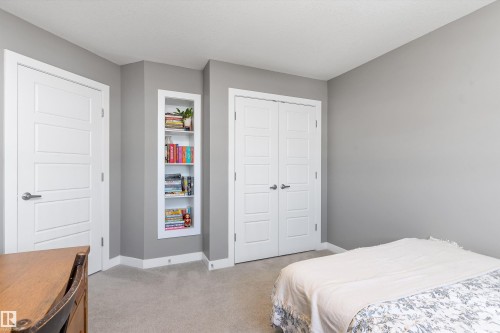 8355 Ellis Crescent, Edmonton, AB - Indoor Photo Showing Bedroom