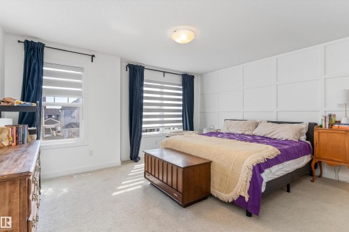 8355 Ellis Crescent, Edmonton, AB - Indoor Photo Showing Bedroom