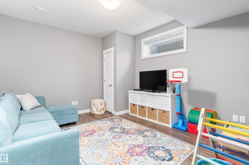 8355 Ellis Crescent, Edmonton, AB - Indoor