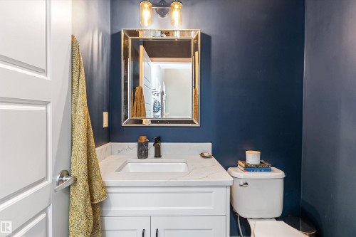 8355 Ellis Crescent, Edmonton, AB - Indoor Photo Showing Bathroom