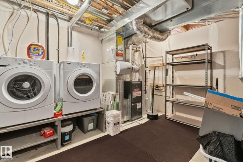 55 1030 Chappelle Boulevard, Edmonton, AB - Indoor Photo Showing Laundry Room
