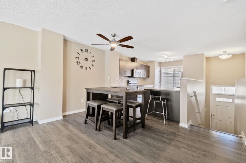 55 1030 Chappelle Boulevard, Edmonton, AB - Indoor Photo Showing Dining Room