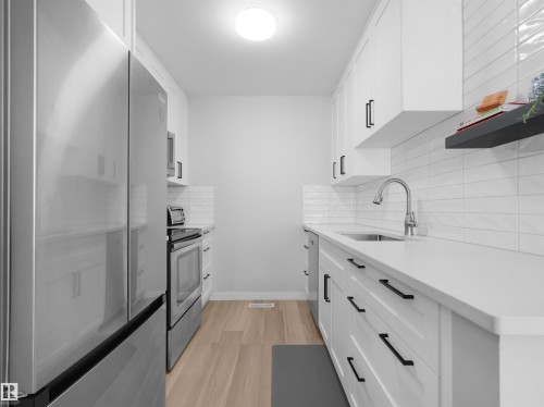 1164 Knottwood Road E, Edmonton, AB - Indoor Photo Showing Kitchen With Upgraded Kitchen