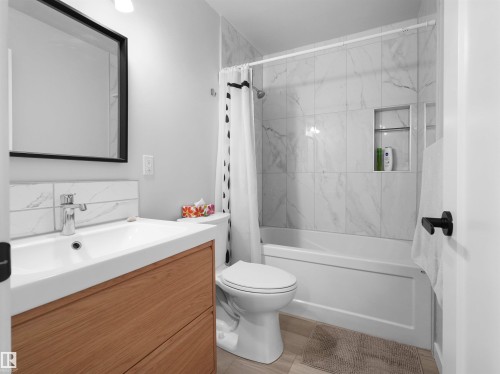 1164 Knottwood Road E, Edmonton, AB - Indoor Photo Showing Bathroom