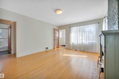 11608 91 Street, Edmonton, AB - Indoor Photo Showing Other Room