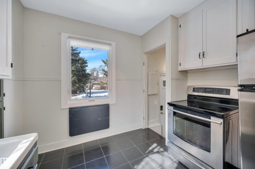 11608 91 Street, Edmonton, AB - Indoor Photo Showing Kitchen