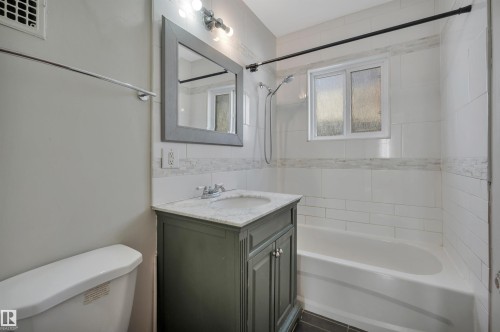 11608 91 Street, Edmonton, AB - Indoor Photo Showing Bathroom
