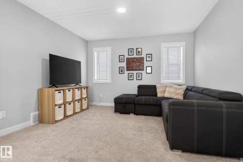 77 Penn Place, Spruce Grove, AB - Indoor Photo Showing Other Room