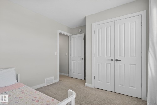 77 Penn Place, Spruce Grove, AB - Indoor Photo Showing Bedroom