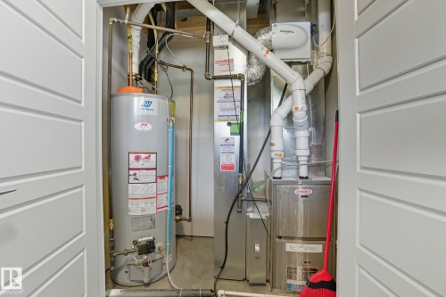 1604 33A Street, Edmonton, AB - Indoor Photo Showing Basement