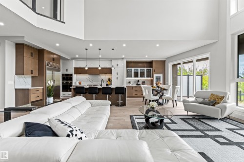 4810 Knight Crescent, Edmonton, AB - Indoor Photo Showing Living Room