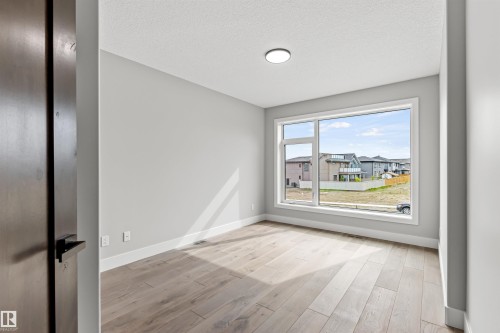 4810 Knight Crescent, Edmonton, AB - Indoor Photo Showing Other Room