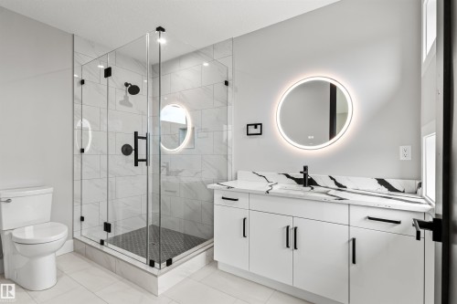 4810 Knight Crescent, Edmonton, AB - Indoor Photo Showing Bathroom