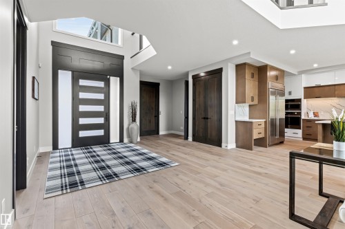4810 Knight Crescent, Edmonton, AB - Indoor Photo Showing Other Room