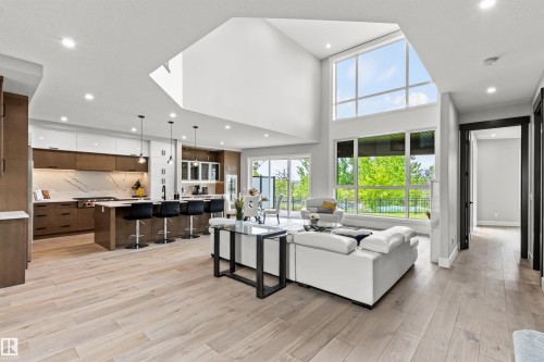 4810 Knight Crescent, Edmonton, AB - Indoor