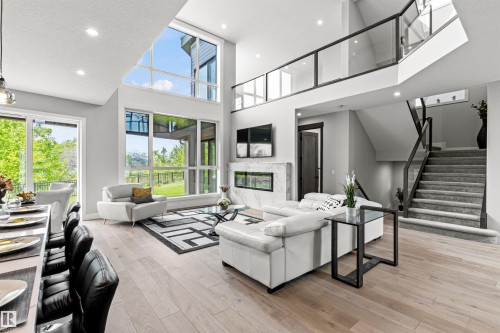 4810 Knight Crescent, Edmonton, AB - Indoor