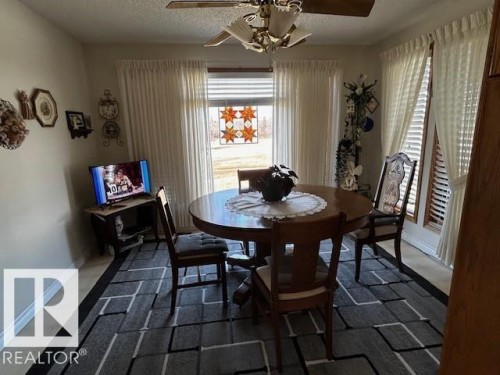 4403 55 Avenue, Lamont, AB - Indoor Photo Showing Dining Room