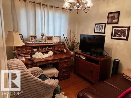 4403 55 Avenue, Lamont, AB - Indoor