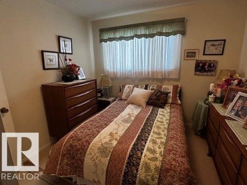 4403 55 Avenue, Lamont, AB - Indoor Photo Showing Bedroom
