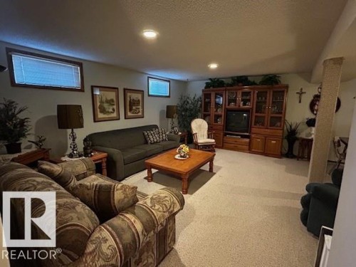4403 55 Avenue, Lamont, AB - Indoor