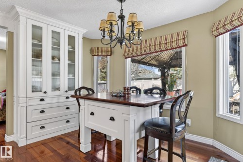 3108 36B Avenue, Edmonton, AB - Indoor Photo Showing Dining Room
