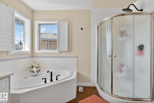 3108 36B Avenue, Edmonton, AB - Indoor Photo Showing Bathroom