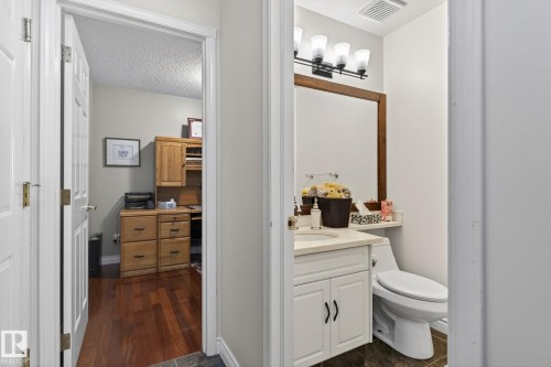 3108 36B Avenue, Edmonton, AB - Indoor Photo Showing Bathroom