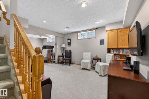 3108 36B Avenue, Edmonton, AB - Indoor