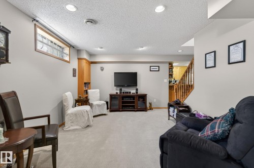 3108 36B Avenue, Edmonton, AB - Indoor