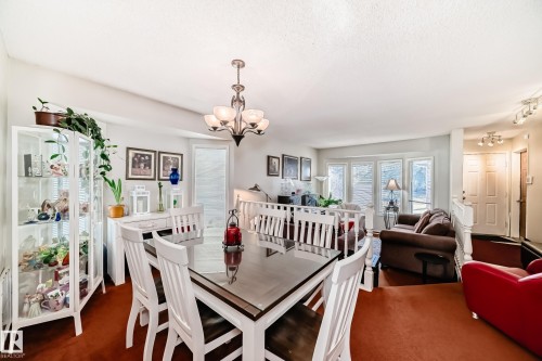 3218 36 Street, Edmonton, AB - Indoor