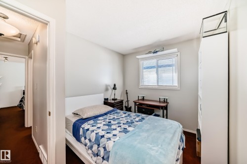 3218 36 Street, Edmonton, AB - Indoor Photo Showing Bedroom