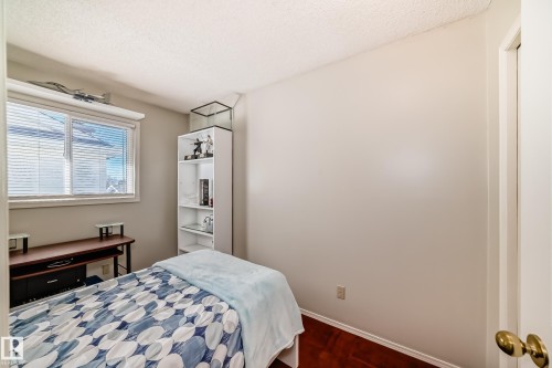 3218 36 Street, Edmonton, AB - Indoor Photo Showing Bedroom