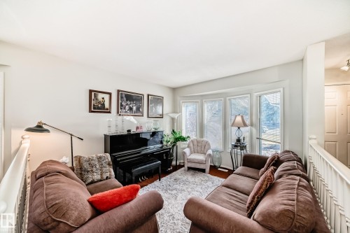 3218 36 Street, Edmonton, AB - Indoor Photo Showing Living Room