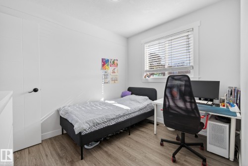 6034 105 Street, Edmonton, AB - Indoor